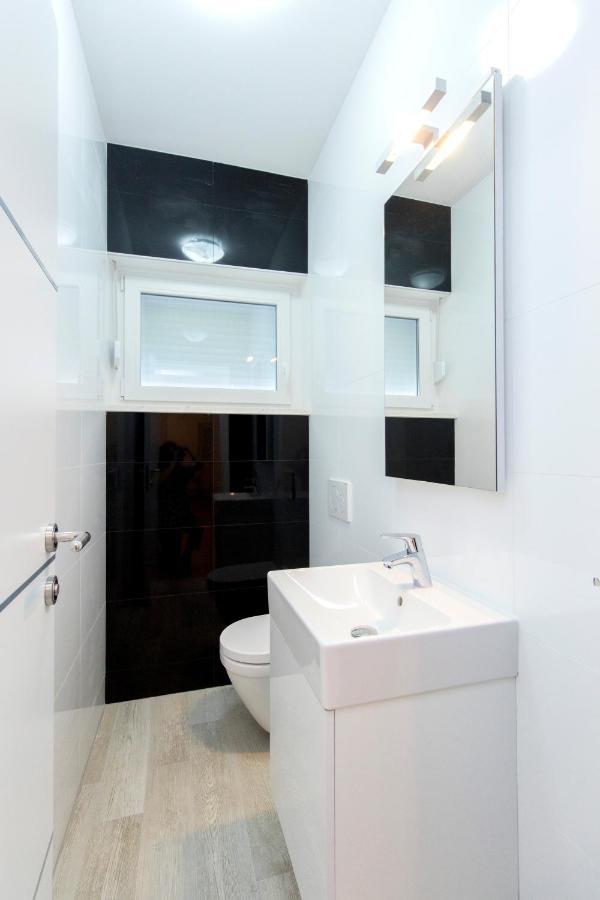 Apartment Royal II โวดีเซ ภายนอก รูปภาพ