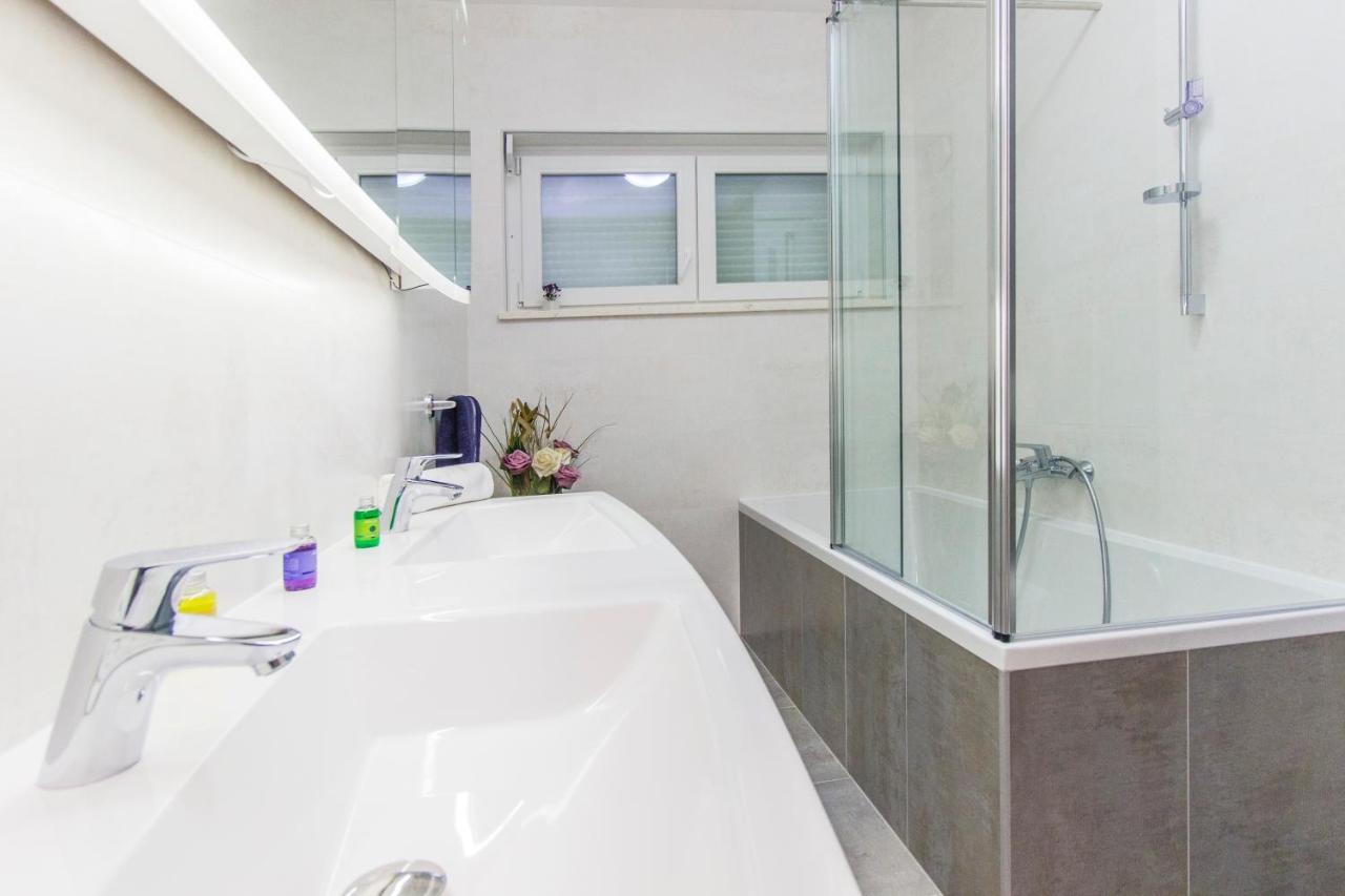 Apartment Royal II โวดีเซ ภายนอก รูปภาพ