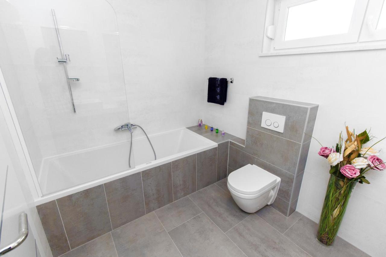 Apartment Royal II โวดีเซ ภายนอก รูปภาพ