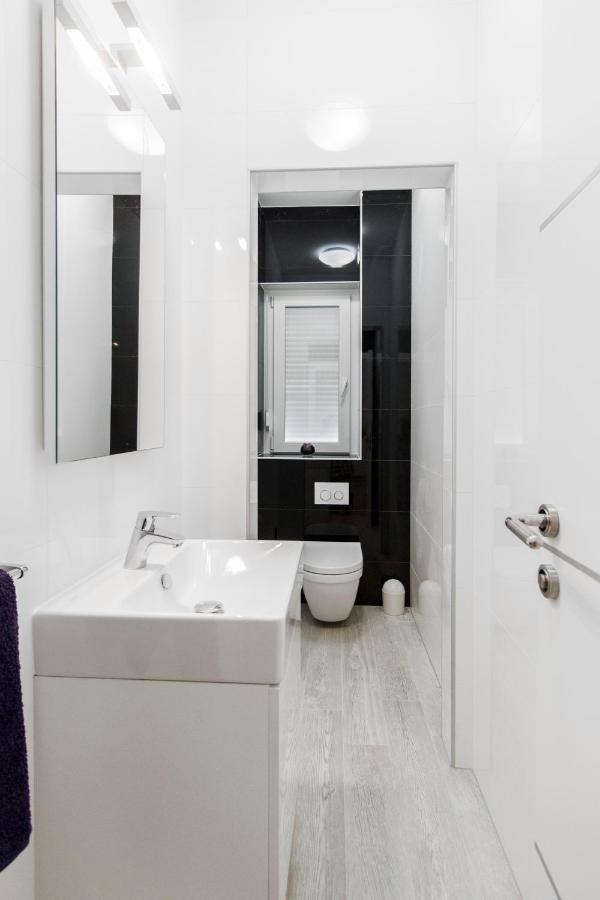 Apartment Royal II โวดีเซ ภายนอก รูปภาพ