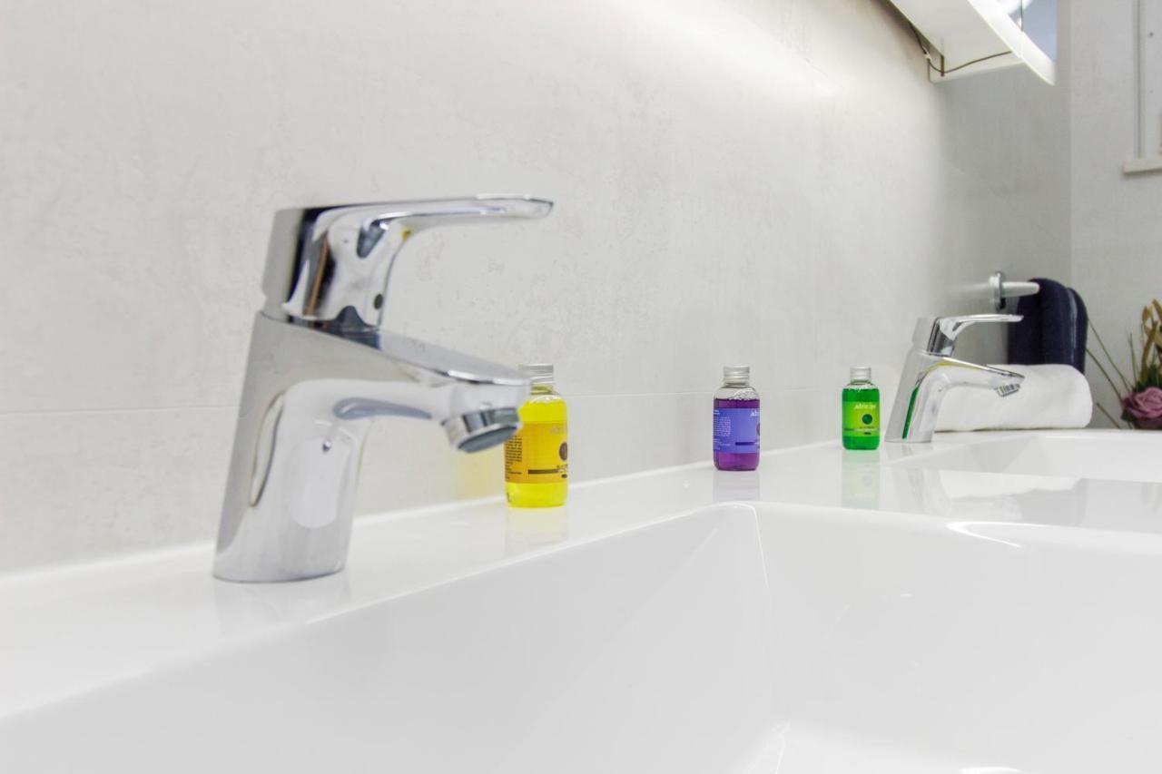 Apartment Royal II โวดีเซ ภายนอก รูปภาพ